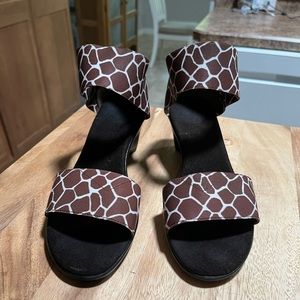 Charleston shoes size 9